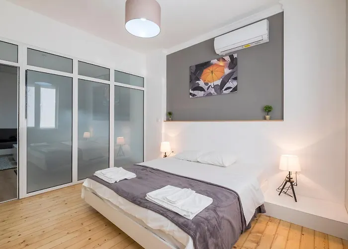 Bluewaveplace - Stylish 2 Bedroom Home In Center Of Sofia